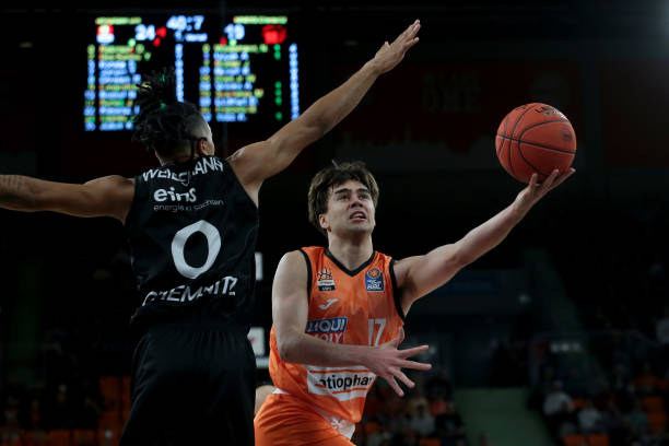 对进攻强队 对进攻强队